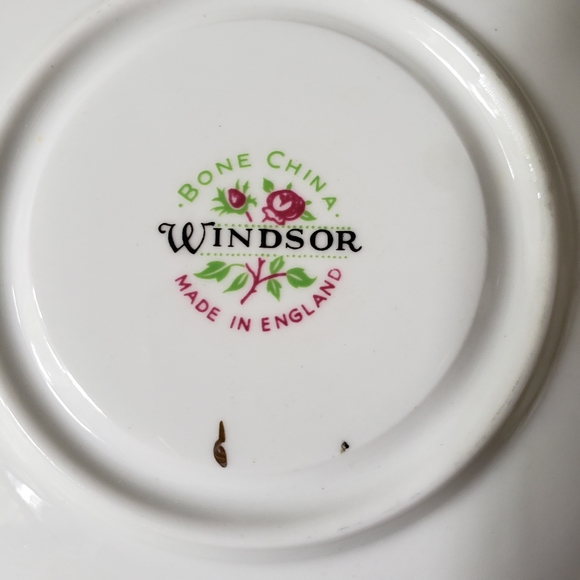 Bone china cup and saucer made in England by Windsor. - Picture 3 of 6